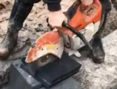 Κατέστρεψε το PlayStation του γιου του επειδή τον μετέτρεψε σε... «ανόητο» (φώτο-βίντεο)